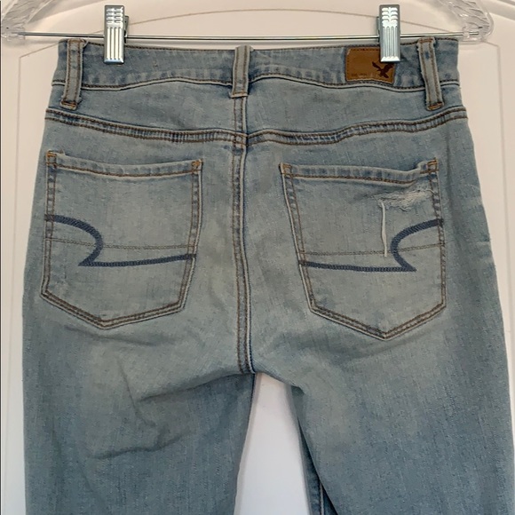 Light wash ripped jeans - Picture 3 of 7